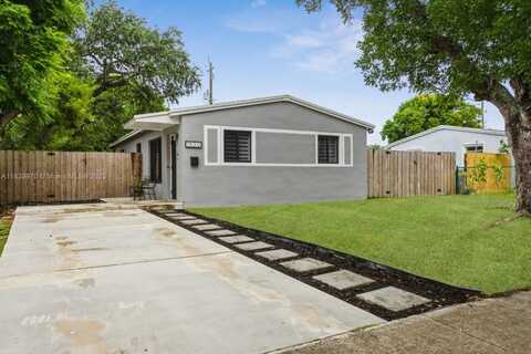 1530 N 69th Way, Hollywood, FL 33024