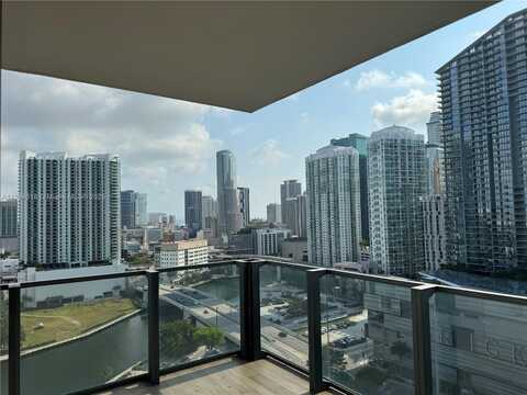 88 SW 7th St, Miami, FL 33130