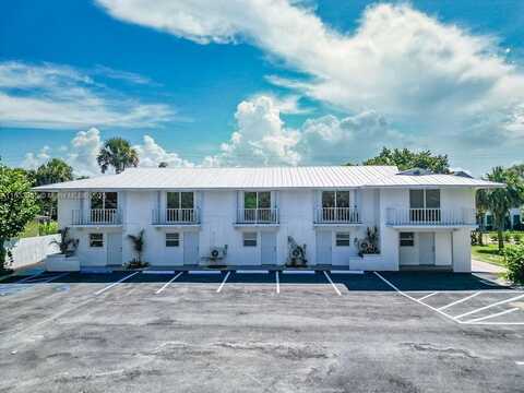 2305 Tamarind Dr, Fort Pierce, FL 34949