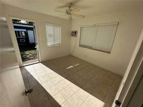 610 NE 12th Ave, Fort Lauderdale, FL 33304