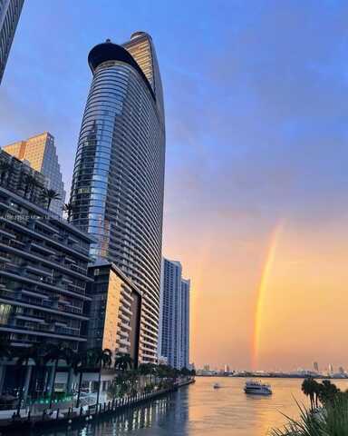 300 Biscayne Blvd Way, Miami, FL 33131