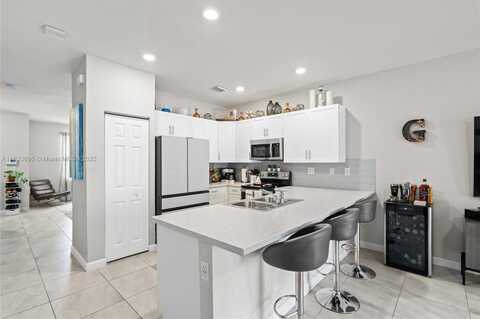 10468 W 33rd Ln, Hialeah, FL 33018