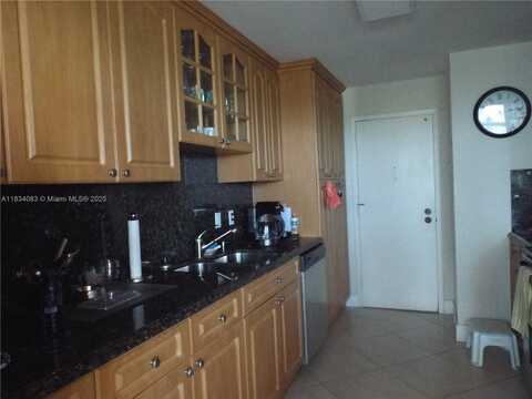 1890 S Ocean Dr, Hallandale Beach, FL 33009