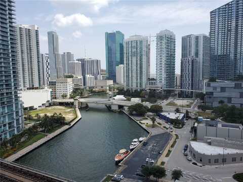 690 SW 1st Ct, Miami, FL 33130
