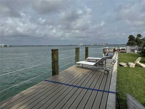 2250 Bay Dr, Miami Beach, FL 33141