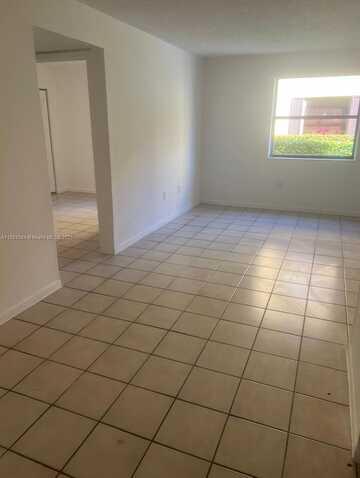 686 NW 114th Ave, Sweetwater, FL 33172