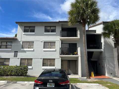 7090 NW 179th St, Hialeah, FL 33015