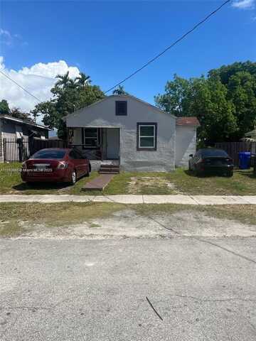 1271 NW 68th St, Miami, FL 33147