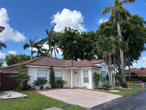 10234 NW 57th St, Doral, FL 33178