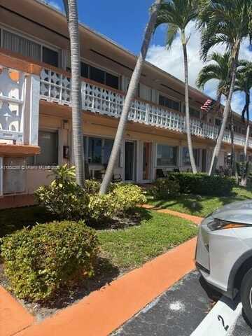 900 SW 11th Ave, Hallandale Beach, FL 33009