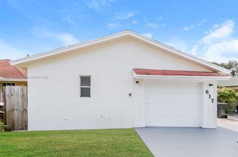 617 S A St, Lake Worth, FL 33460