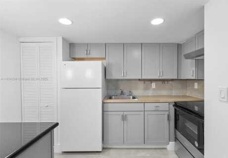 4325 NW South Tamiami Canal Dr, Miami, FL 33126