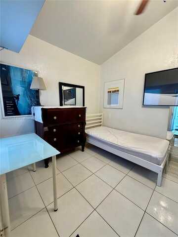 1750 SW 16th St, Miami, FL 33145