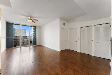 1350 NW 8th Ct, Miami, FL 33136