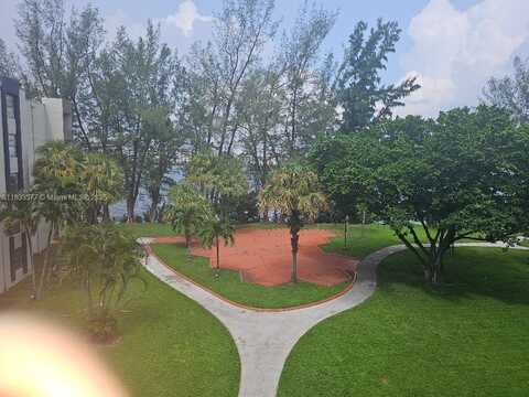 10000 NW 80th Ct, Hialeah Gardens, FL 33016