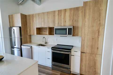 7920 NE 2nd Ave, Miami, FL 33138