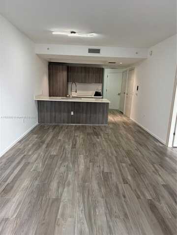 801 S Miami Ave, Miami, FL 33130
