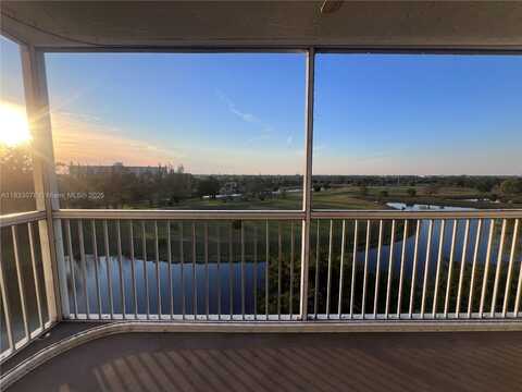 3080 N Course Dr, Pompano Beach, FL 33069