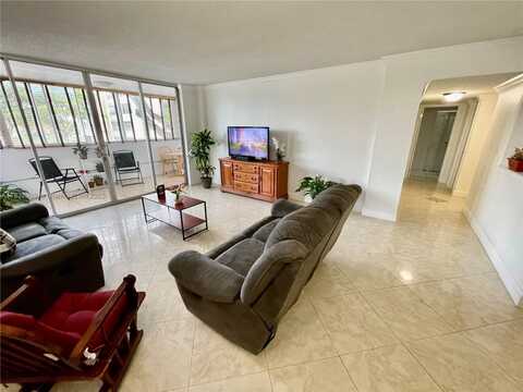6861 SW 147th Ave, Miami, FL 33193