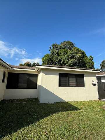 301 SE 2nd St, Hallandale Beach, FL 33009