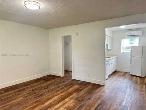 1821 Thomas St, Hollywood, FL 33020