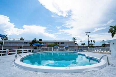 820 SW 11th Ave, Hallandale Beach, FL 33009