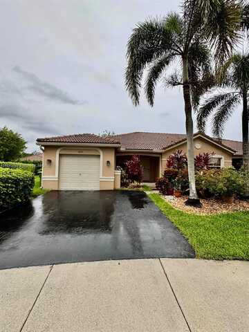 1631 Orion Ln, Weston, FL 33327