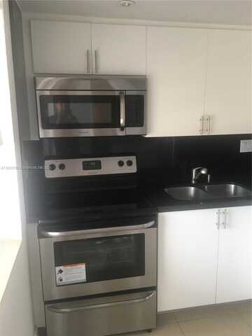 1750 NE 115th St, Miami, FL 33181