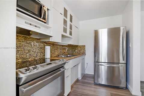2400 NE 9th St, Fort Lauderdale, FL 33304