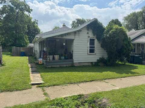 2306 S Mulberry Street, Muncie, IN 47302