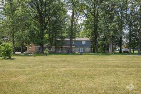 4044 S Younkin Drive, Redkey, IN 47373