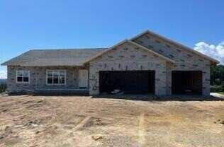 270 Southern Dr, Holmen, WI 54636