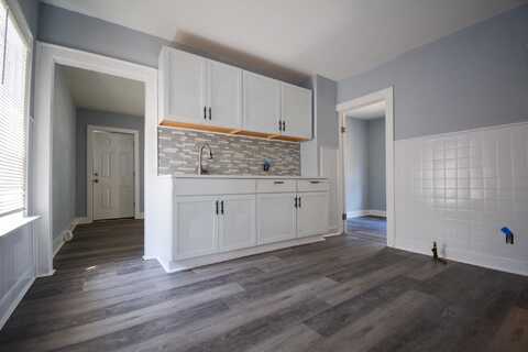 4904 N 51st Blvd, Milwaukee, WI 53218