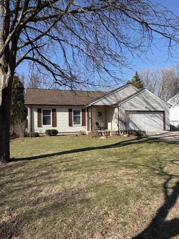 9334 W Clovernook St, Milwaukee, WI 53224