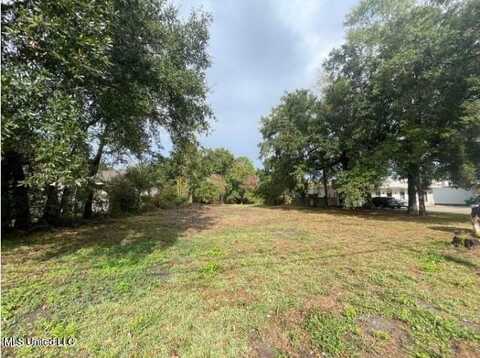 1822 E Pass Road, Gulfport, MS 39501