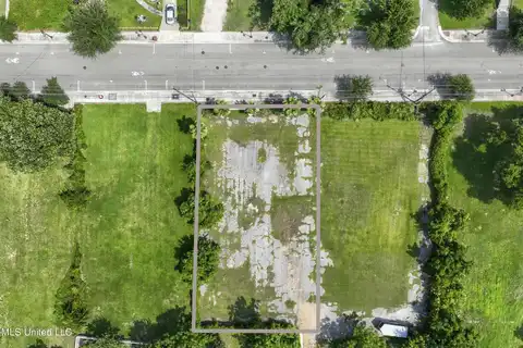 2nd Street, Pass Christian, MS 39571