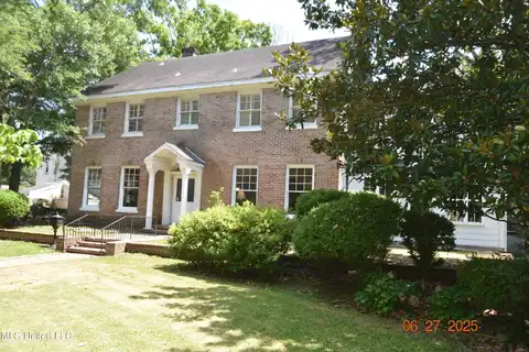 1211 River Road, Greenwood, MS 38930