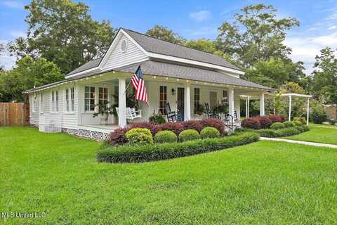 322 NW 2nd Avenue, Magee, MS 39111