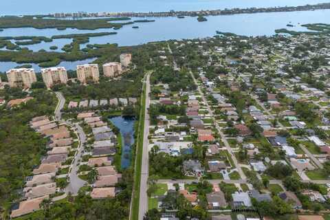 8985 POHOY AVENUE, SARASOTA, FL 34231
