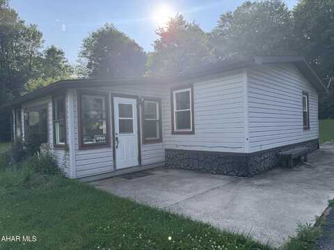 105 Colt Lane, Portage, PA 15946