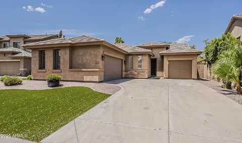 180 W ROADRUNNER Drive, Chandler, AZ 85286