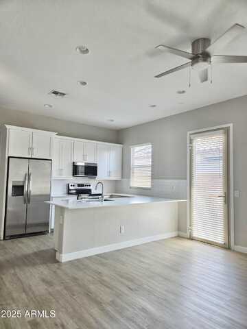 2568 E KINGBIRD Drive, Gilbert, AZ 85297