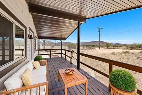 12465 W WINDMILL Road, Skull Valley, AZ 86338