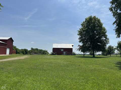 6475 N 300 E, Whiteland, IN 46184