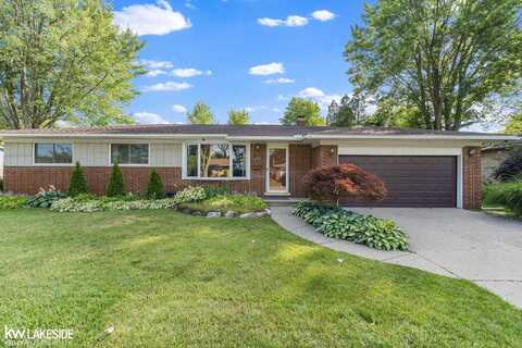 23702 Fenton, Clinton Township, MI 48036