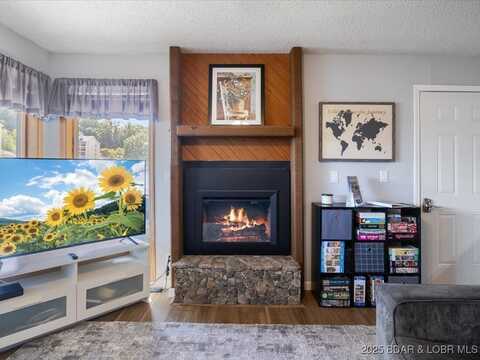 91 Southwood Shores Place, Lake Ozark, MO 65049