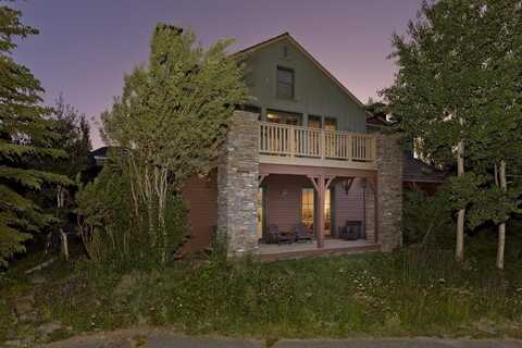 1186 Pyramid Peak Dr, Mammoth Lakes, CA 93546