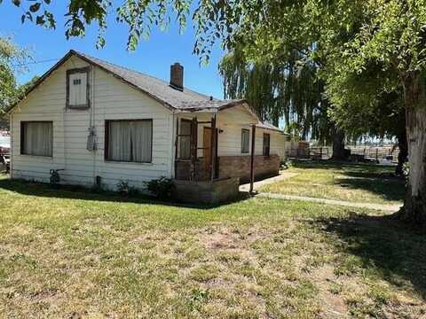 585 SW Fairgrounds Road, Madras, OR 97741