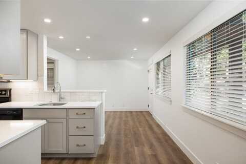 1030 NW Roanoke Avenue, Bend, OR 97703