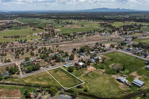 15th Street, Terrebonne, OR 97760